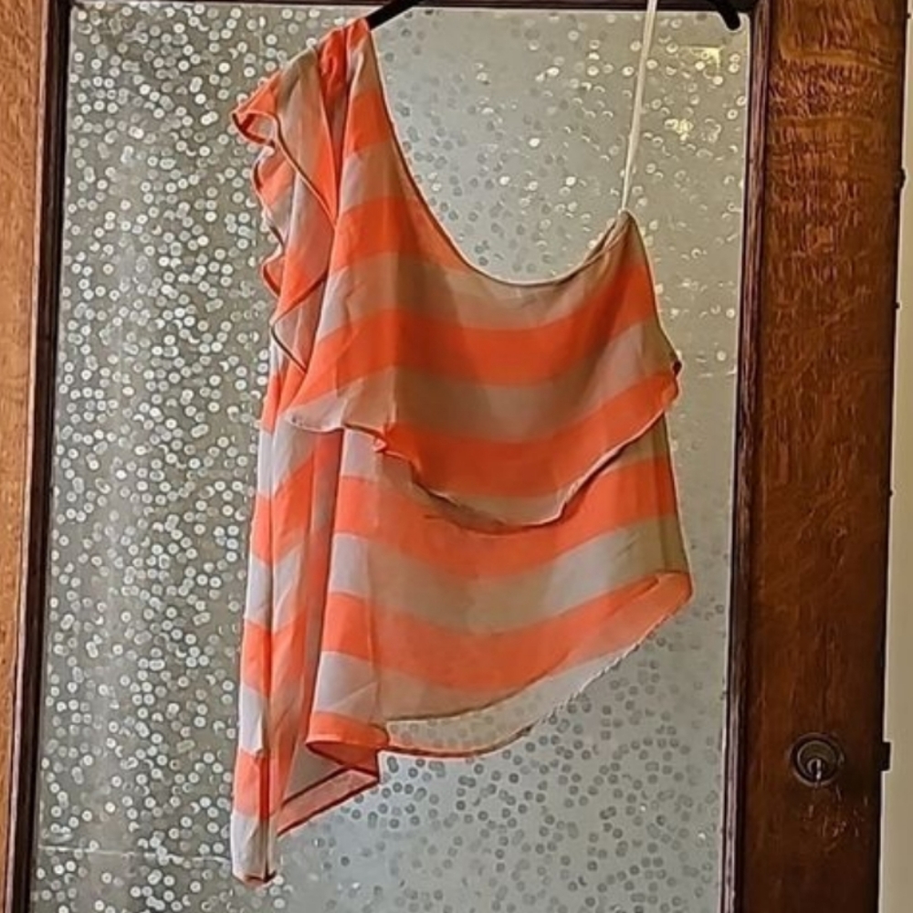 Striped one shoulder top
